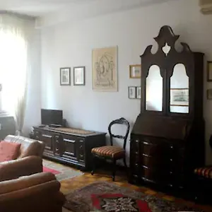 Charming Flat With Terrace Over The Canal Venice