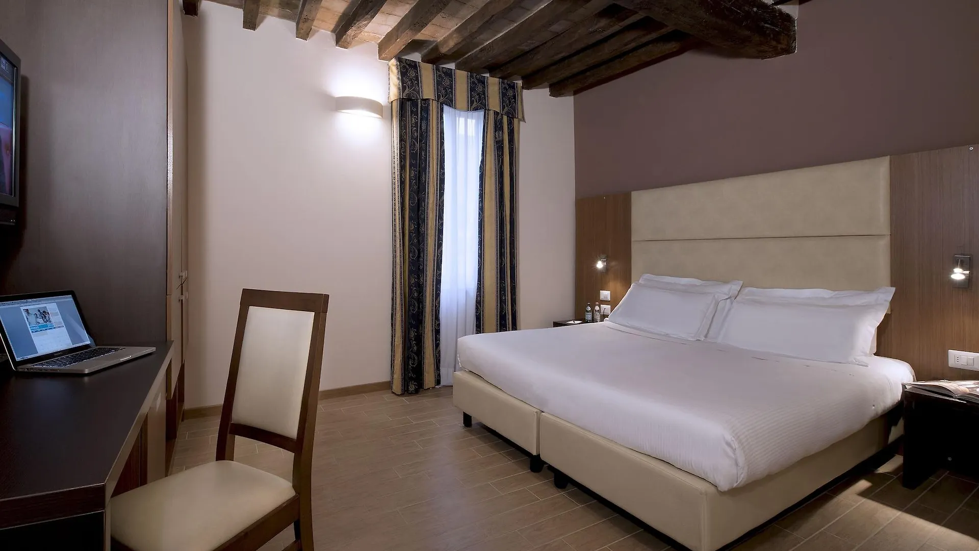 Hotel Villa Ducale Parme 4*,